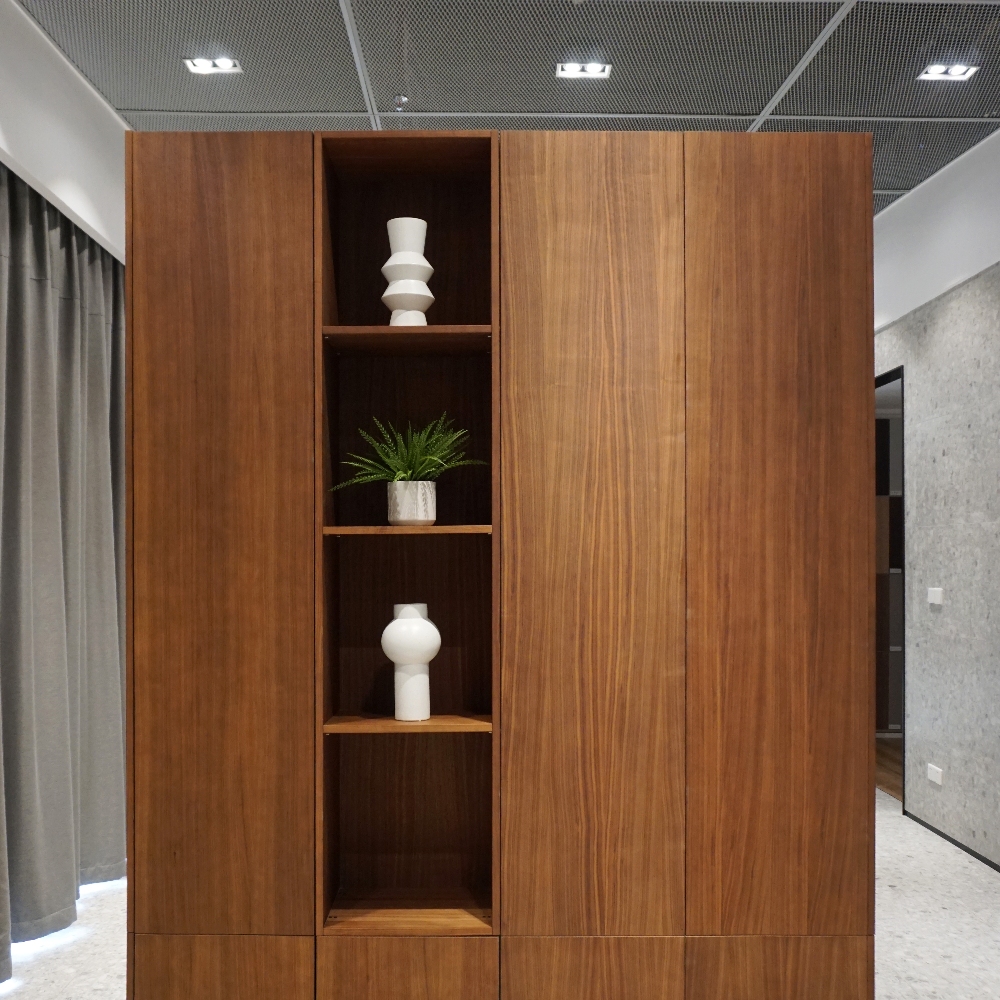 middle decorative cabinet